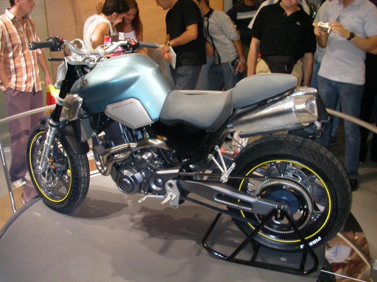 Yamaha MT-03 2003 conceptmodel