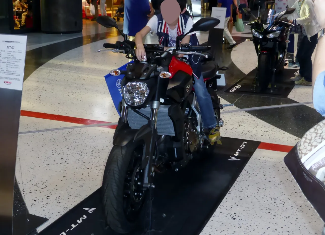 Yamaha MT-07 studio-opname