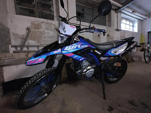 Yamaha WR125R 2014 zijaanzicht