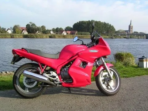 Yamaha XJ600S Diversion zijaanzicht