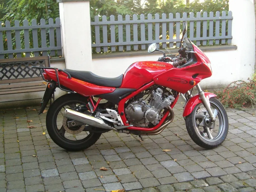 Yamaha XJ600S Diversion 1997 zijaanzicht