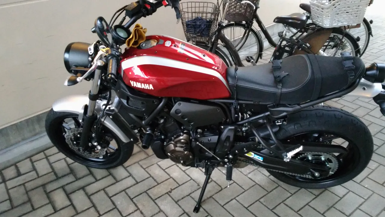 Yamaha XSR-700 in rood