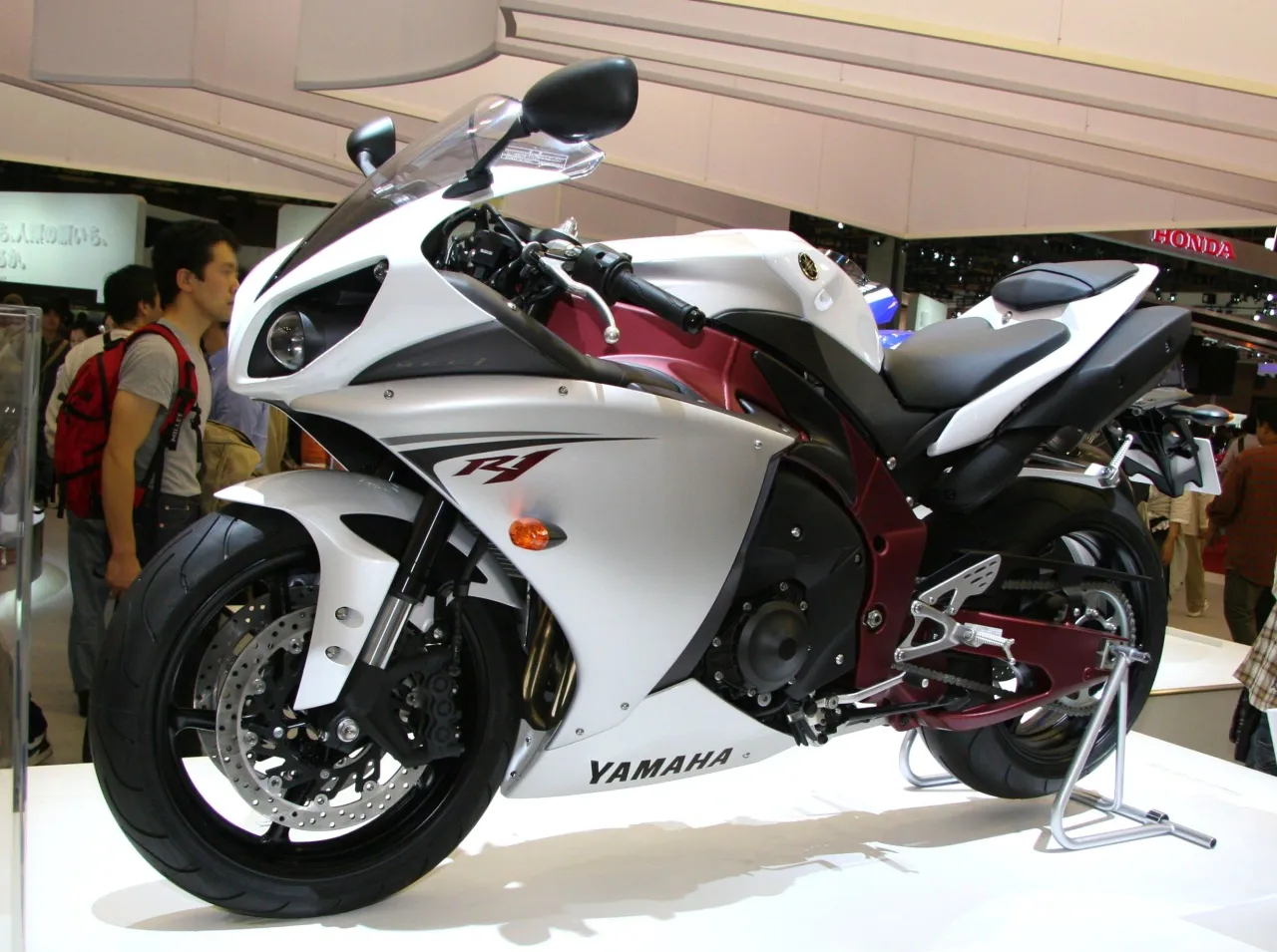 Yamaha YZF-R1 2009 cross-plane generatie