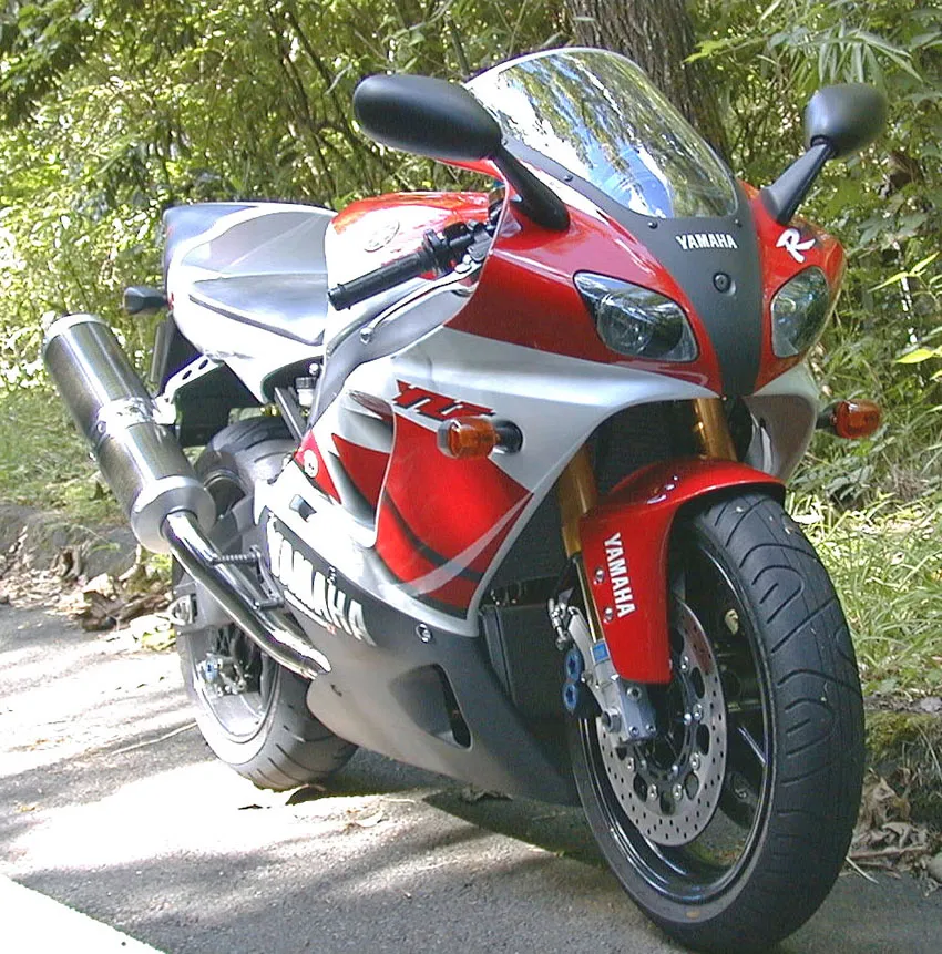 Yamaha YZF-R7 supersport driekwartaanzicht