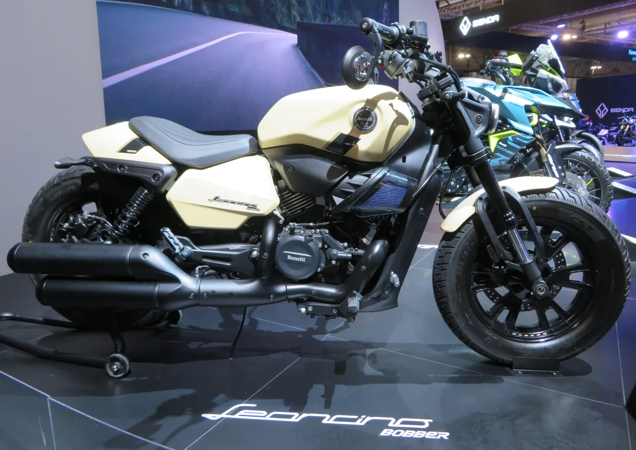 Benelli Leoncino Bobber 2025 zijaanzicht