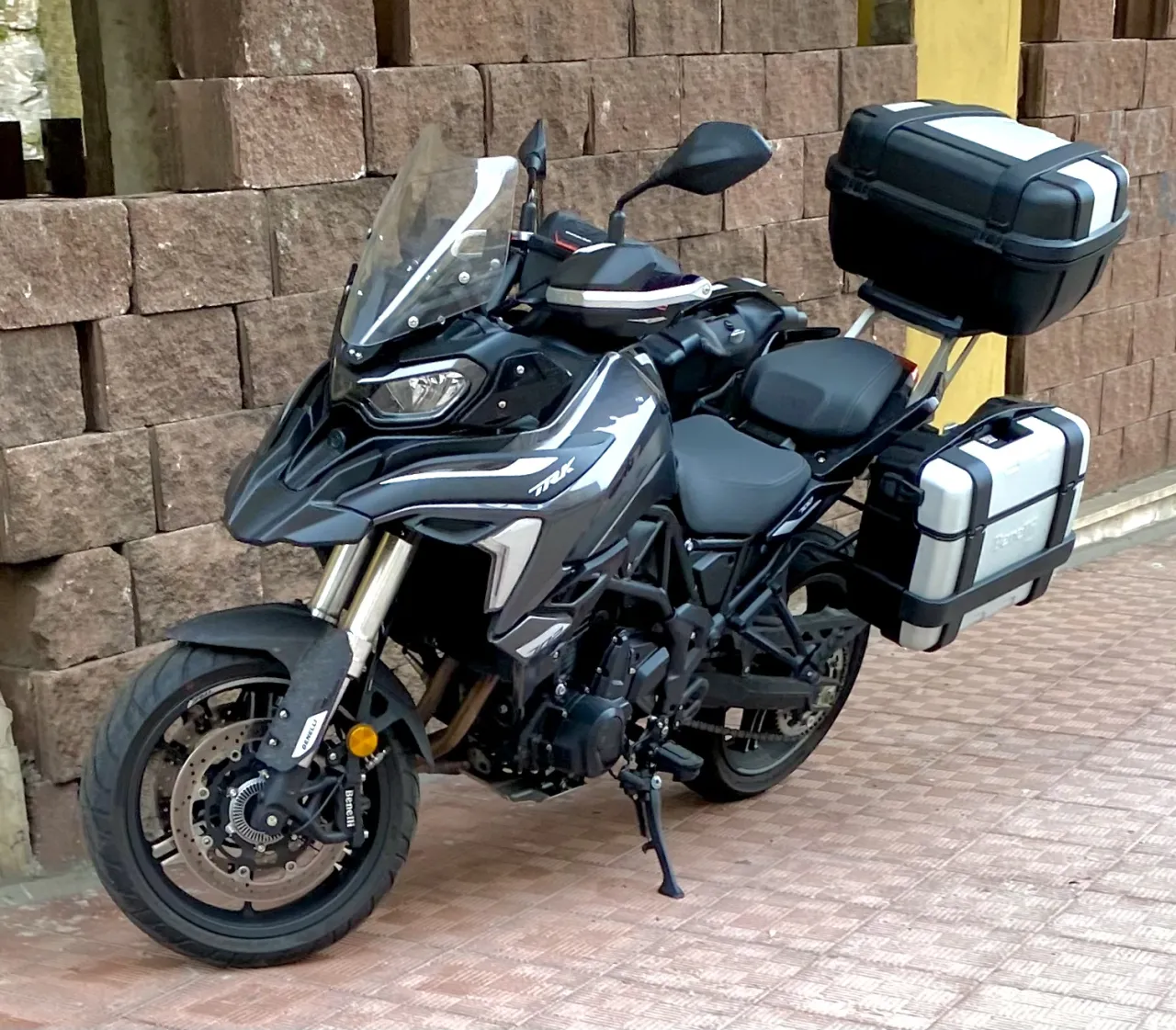 Benelli TRK 702 adventure motorfiets