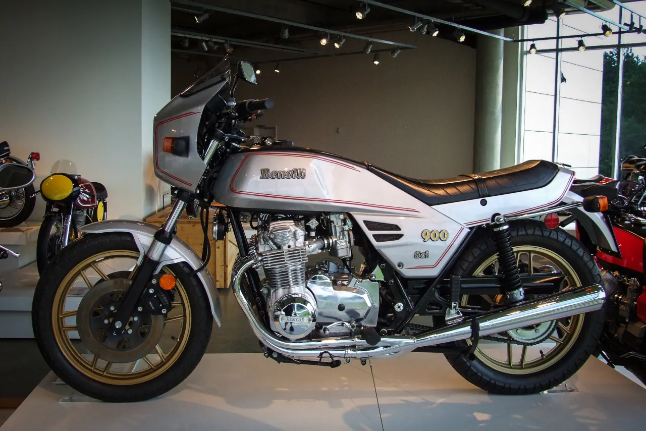 Benelli 900 Sei 1983 Barber museum