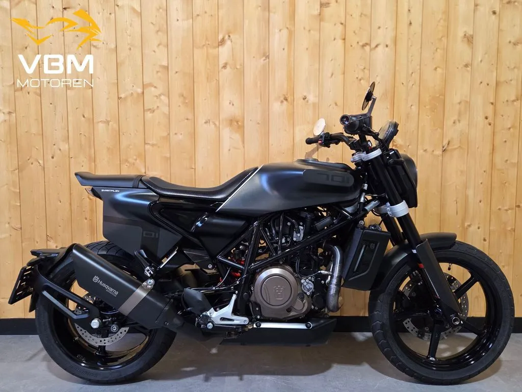 Husqvarna Svartpilen 701