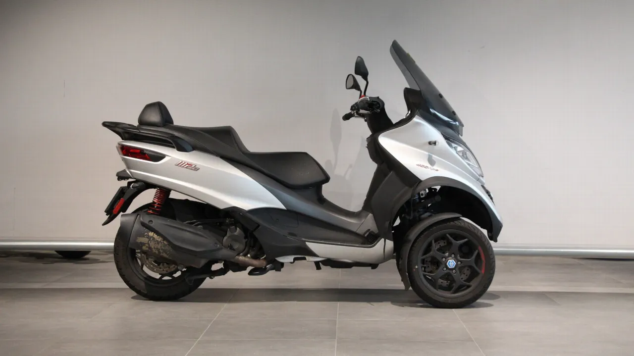 Piaggio MP3 400 three-wheeled scooter side view
