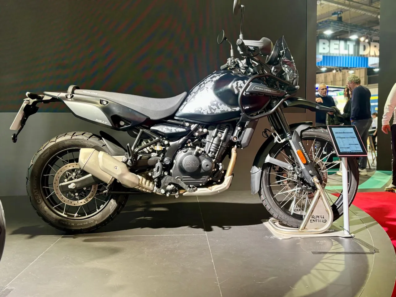 Royal Enfield Himalayan 450 Mana Black
