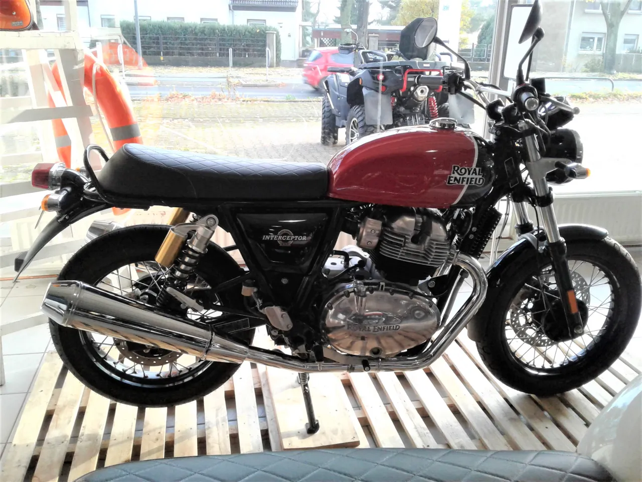 Royal Enfield Interceptor 650 classic roadster