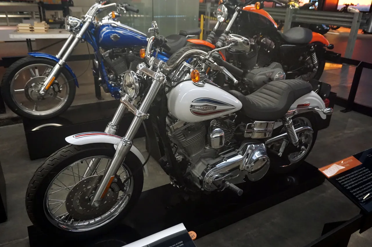 2006 Harley-Davidson FXDI35 Super Glide 35th Anniversary at museum