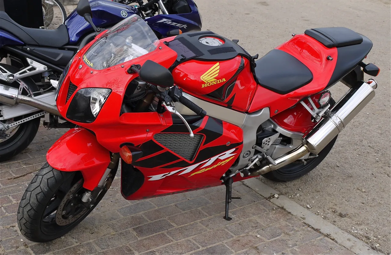 Honda VTR 1000 driekwart aanzicht