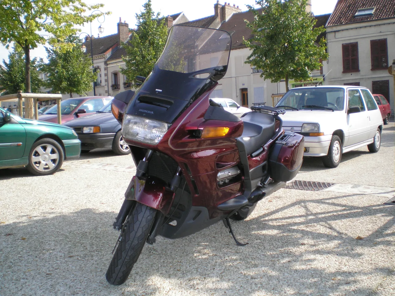 Honda ST1100 Pan European zijaanzicht