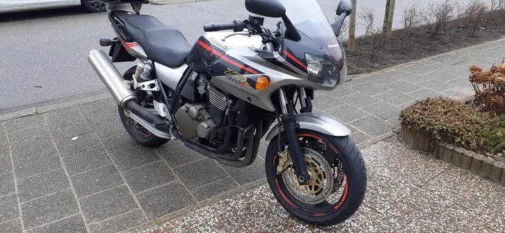 Kawasaki KM 100