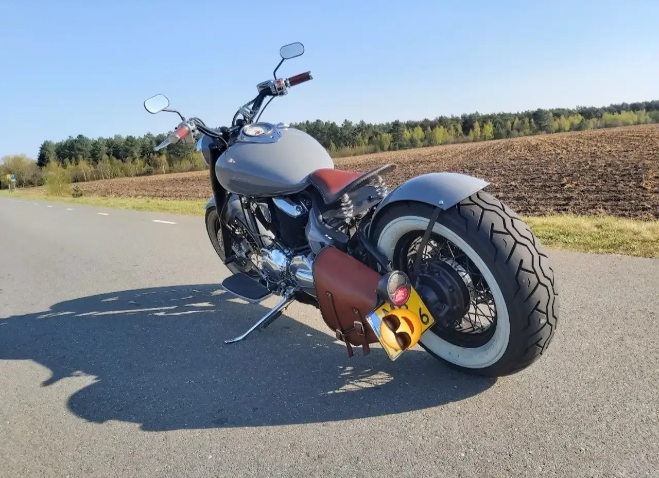 Yamaha XVS 1100 Drag Star V-twin cruiser side view