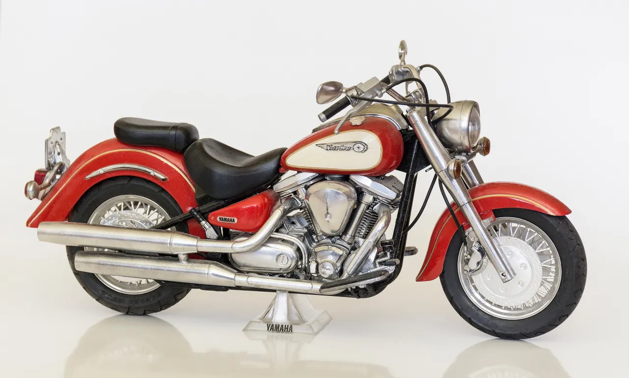 Yamaha XV1600 Wild Star zijaanzicht