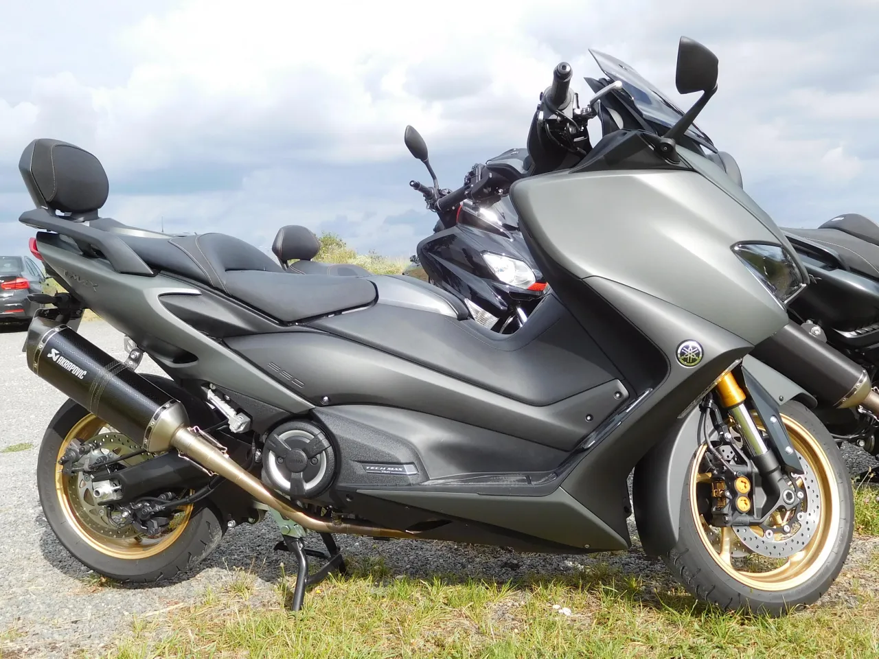 Yamaha TMAX 560 driekwart aanzicht