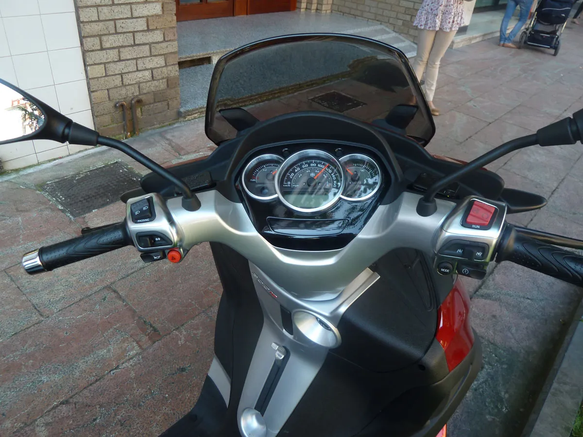 Piaggio MP3 Yourban vooraanzicht