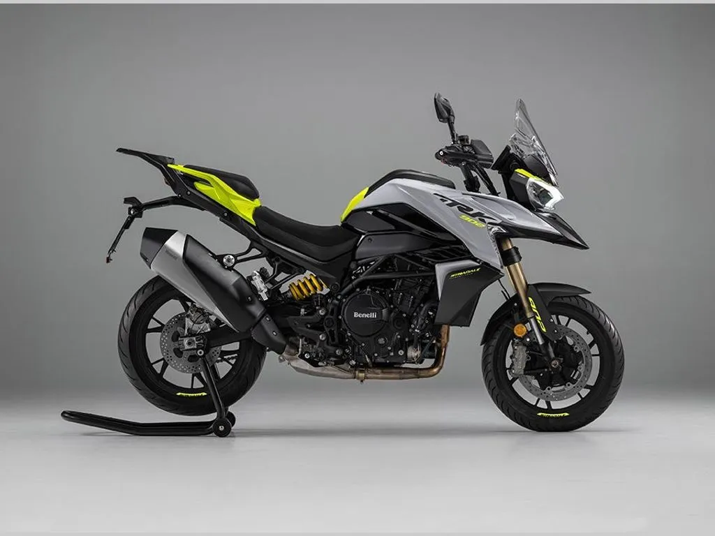 Benelli TRK 800
