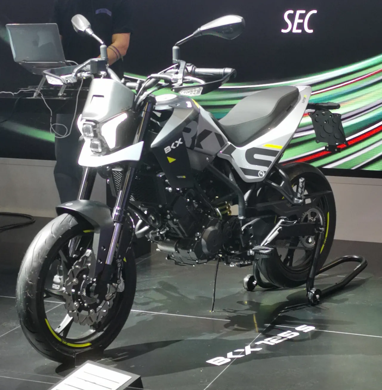 Benelli BKX 125 S op de EICMA 2024