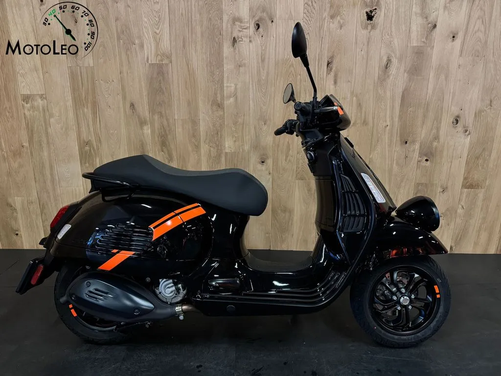 Piaggio 300 S