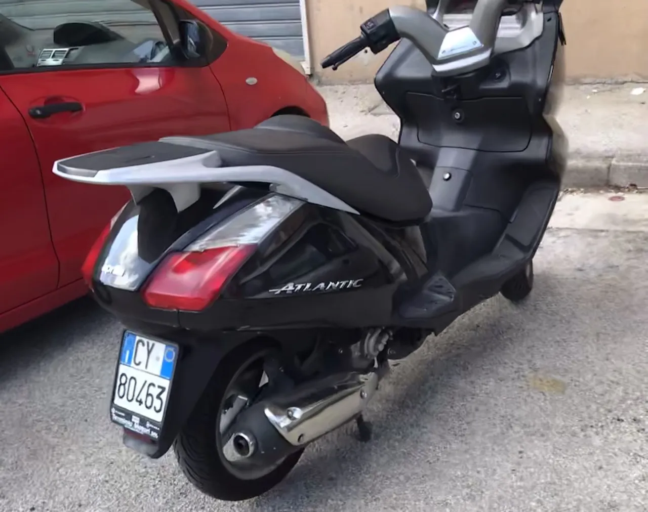 Aprilia Atlantic Sprint 250 rear view