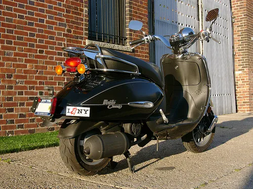 Aprilia Mojito Custom 50 scooter