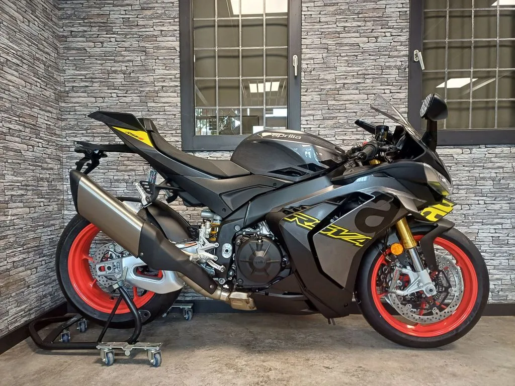Aprilia RSV 4 1100