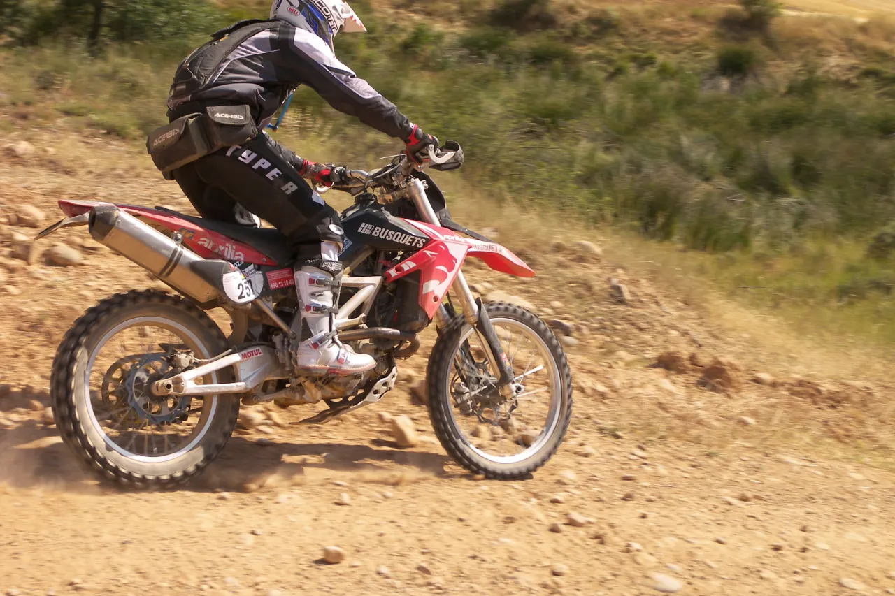 Aprilia RXV 450 enduro in competition trim