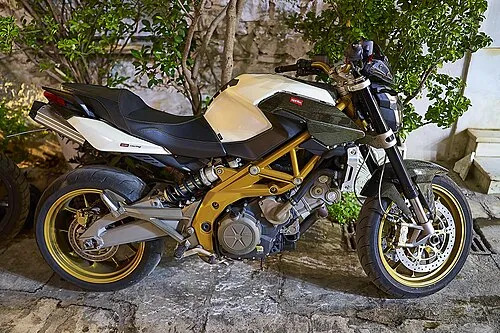 Aprilia SL 750 Shiver motorcycle