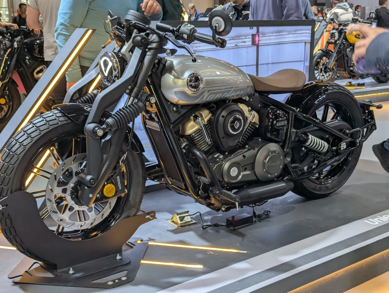 Benda Napoleonbob 250 bobber