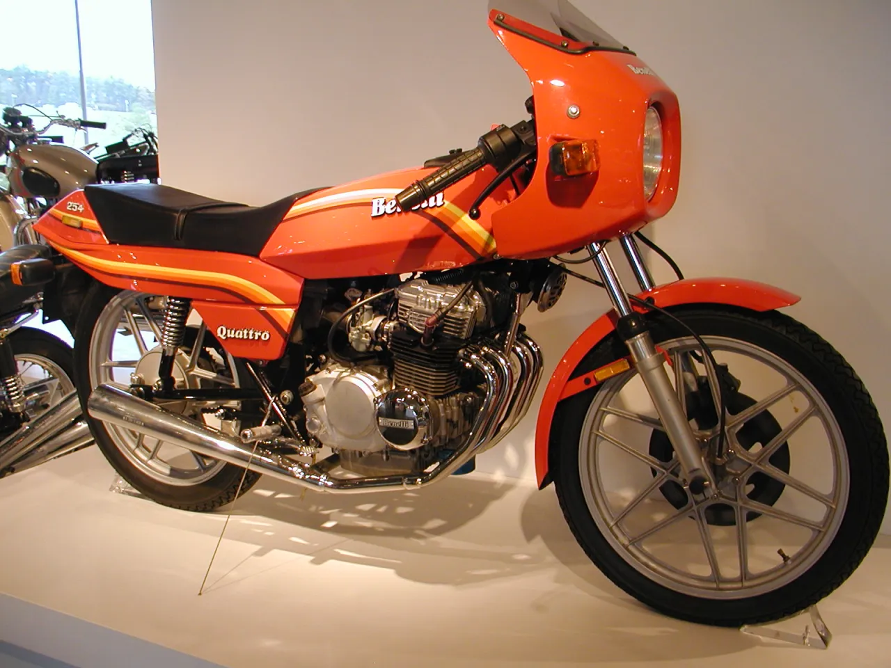Benelli 254 Quattro 1981
