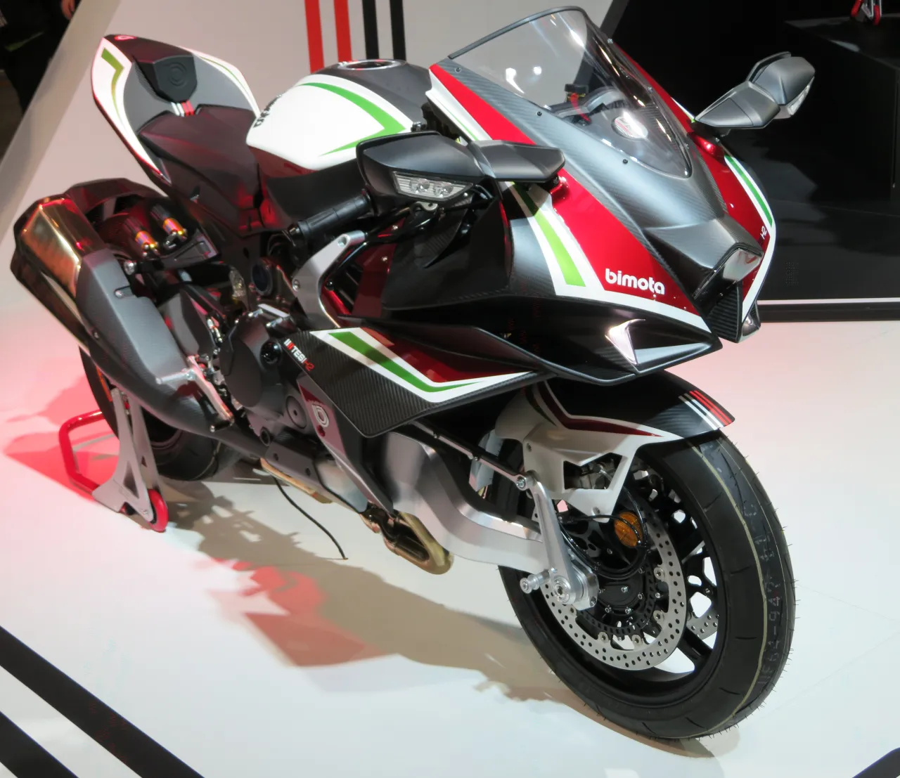 Bimota Tesi H2 hypersport motor met hub-steering zijaanzicht