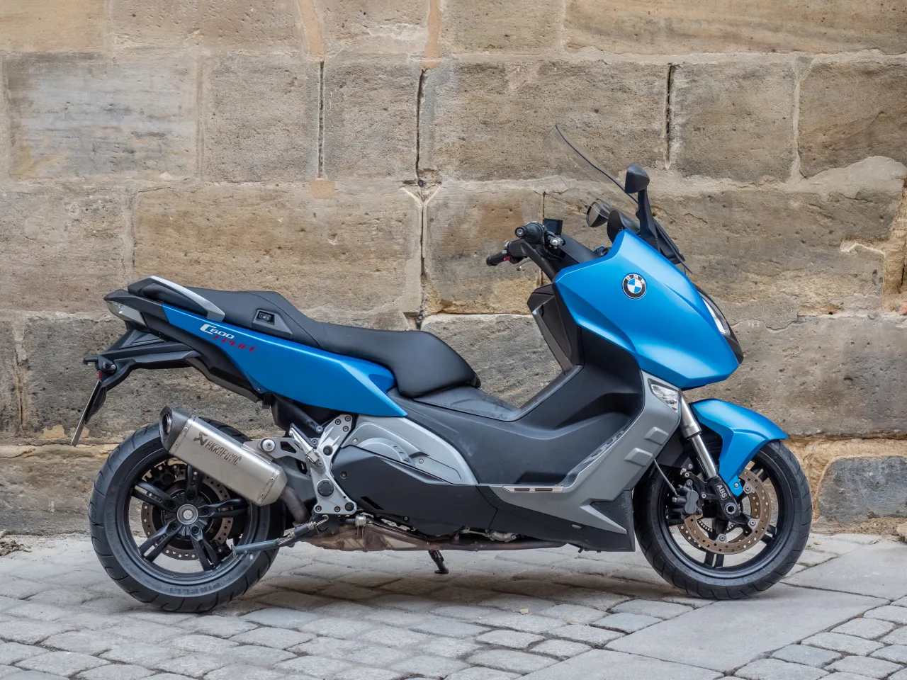 BMW C 600 Sport driekwart vooraanzicht