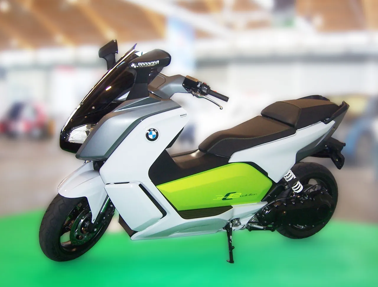 BMW C Evolution elektrische maxi-scooter zijaanzicht 2014