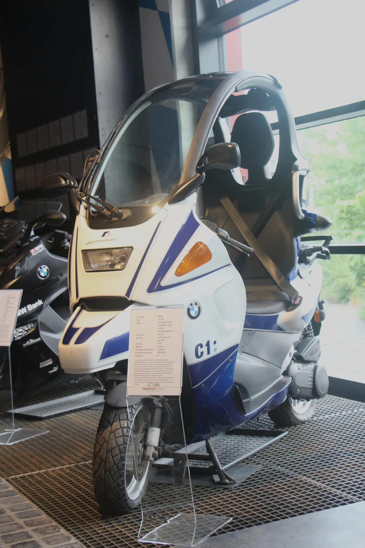 BMW C1 200 in BMW-Williams F1 livery