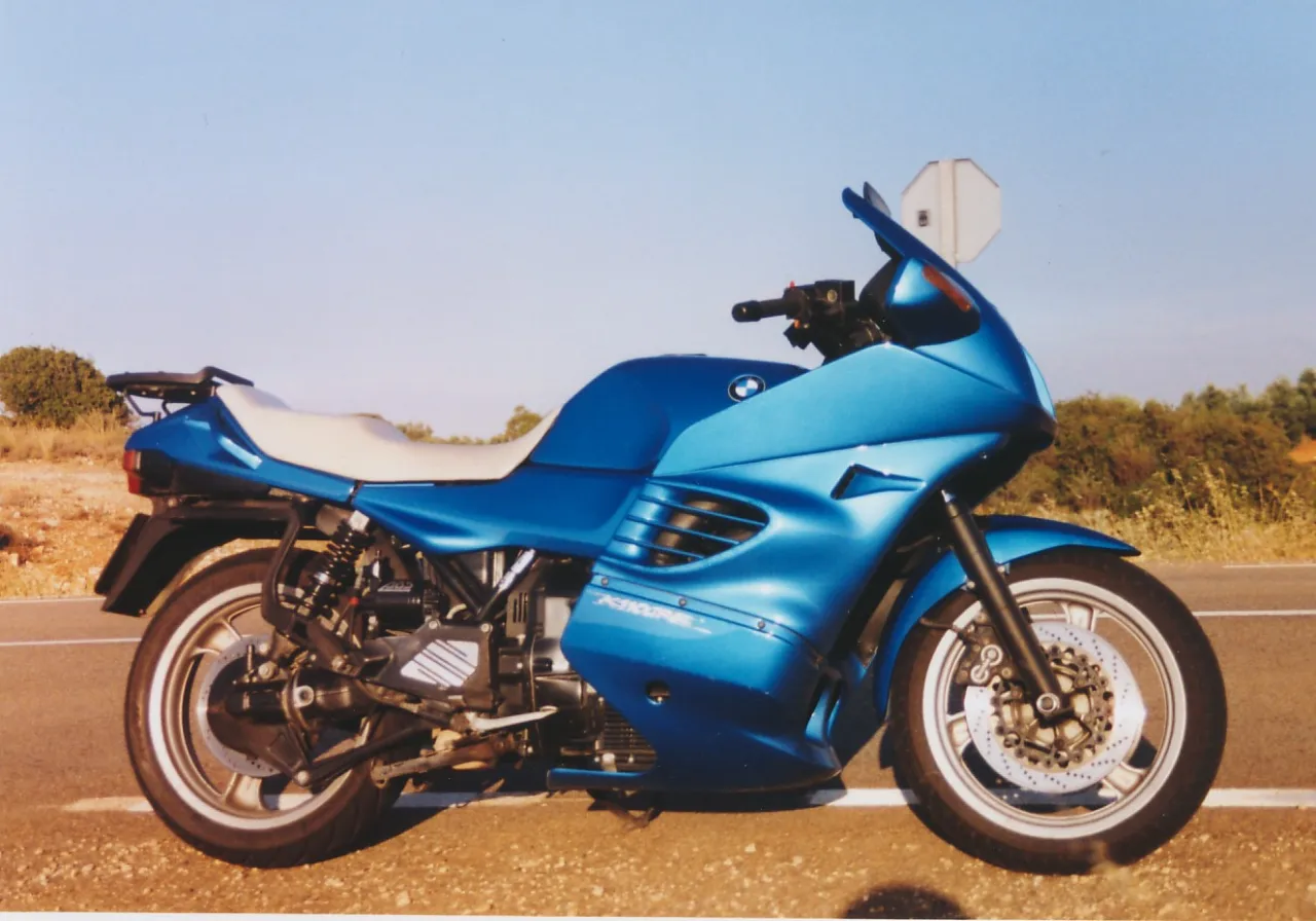 BMW K1100RS sport tourer side profile