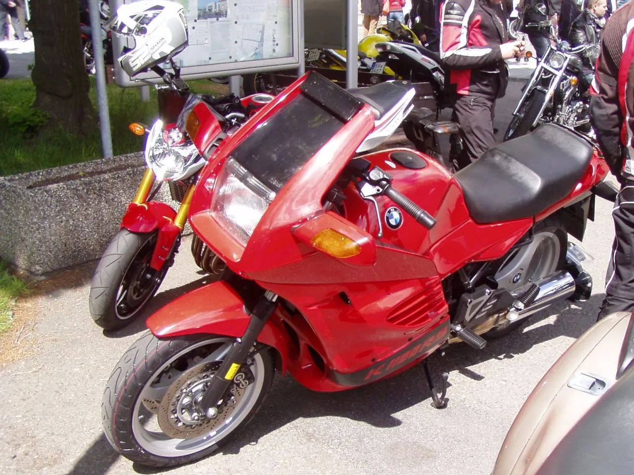 BMW K1100RS side view