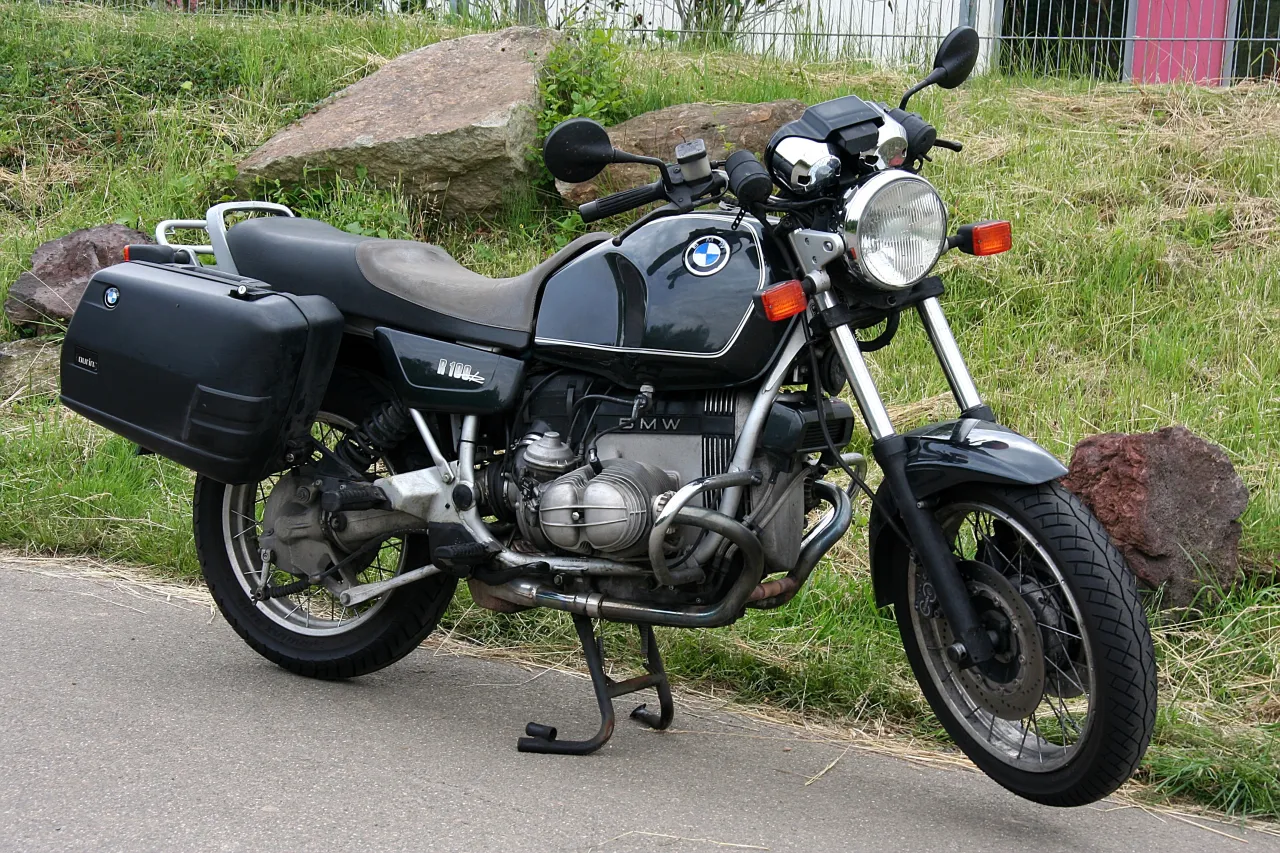 BMW R 100 R naked roadster