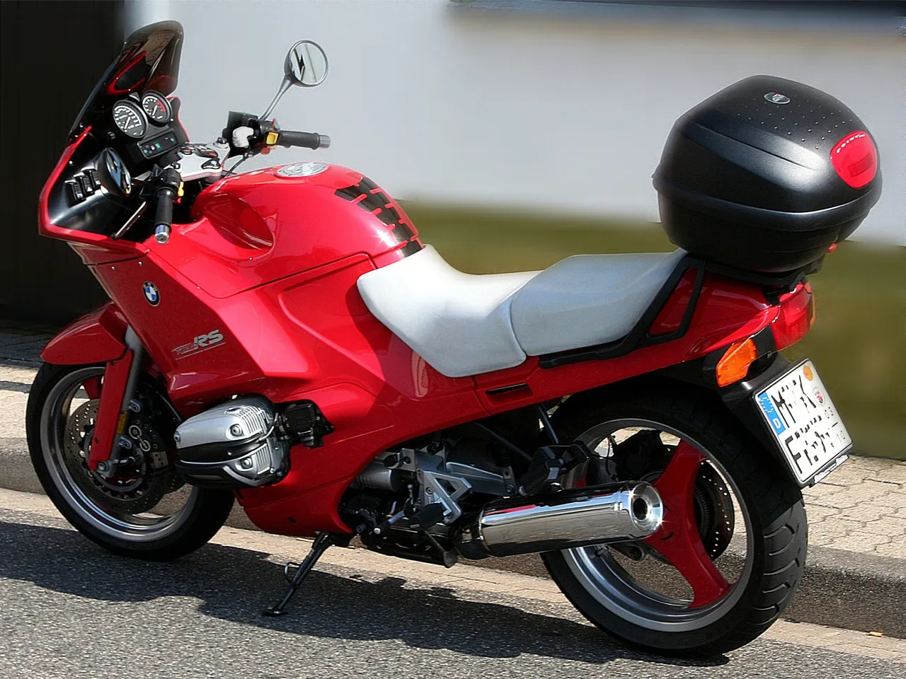 BMW R 1100 RS uit 1993, volledig zijaanzicht