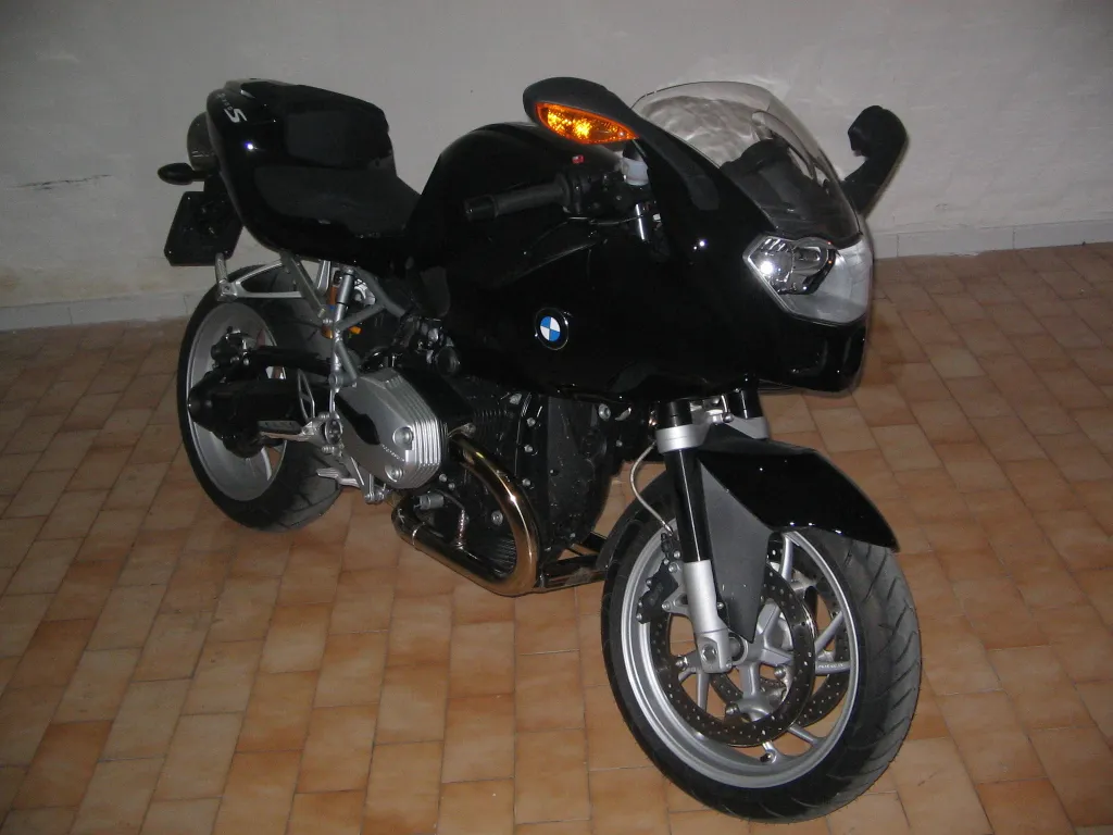 BMW R 1200 S driekwart aanzicht