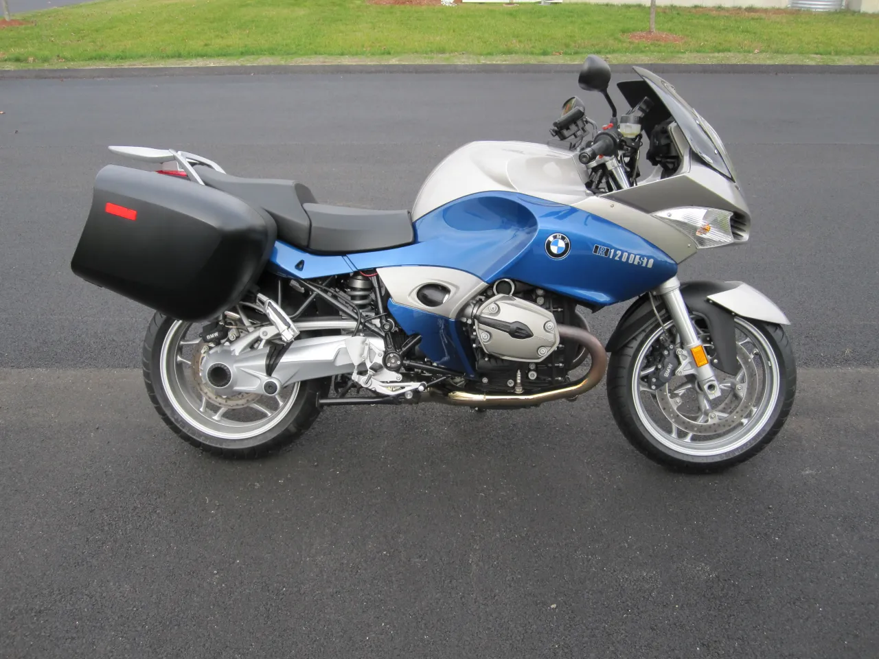 BMW R1200ST sportieve toermotor zijaanzicht