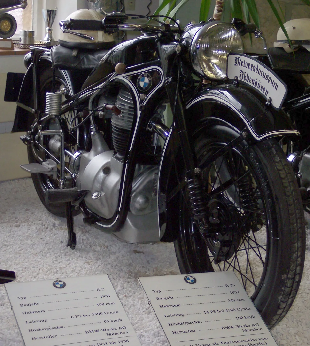BMW R 35 uit 1937, zijaanzicht