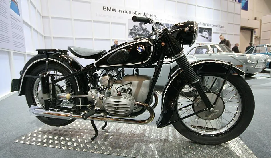 BMW R 51/3 motorfiets uit 1951