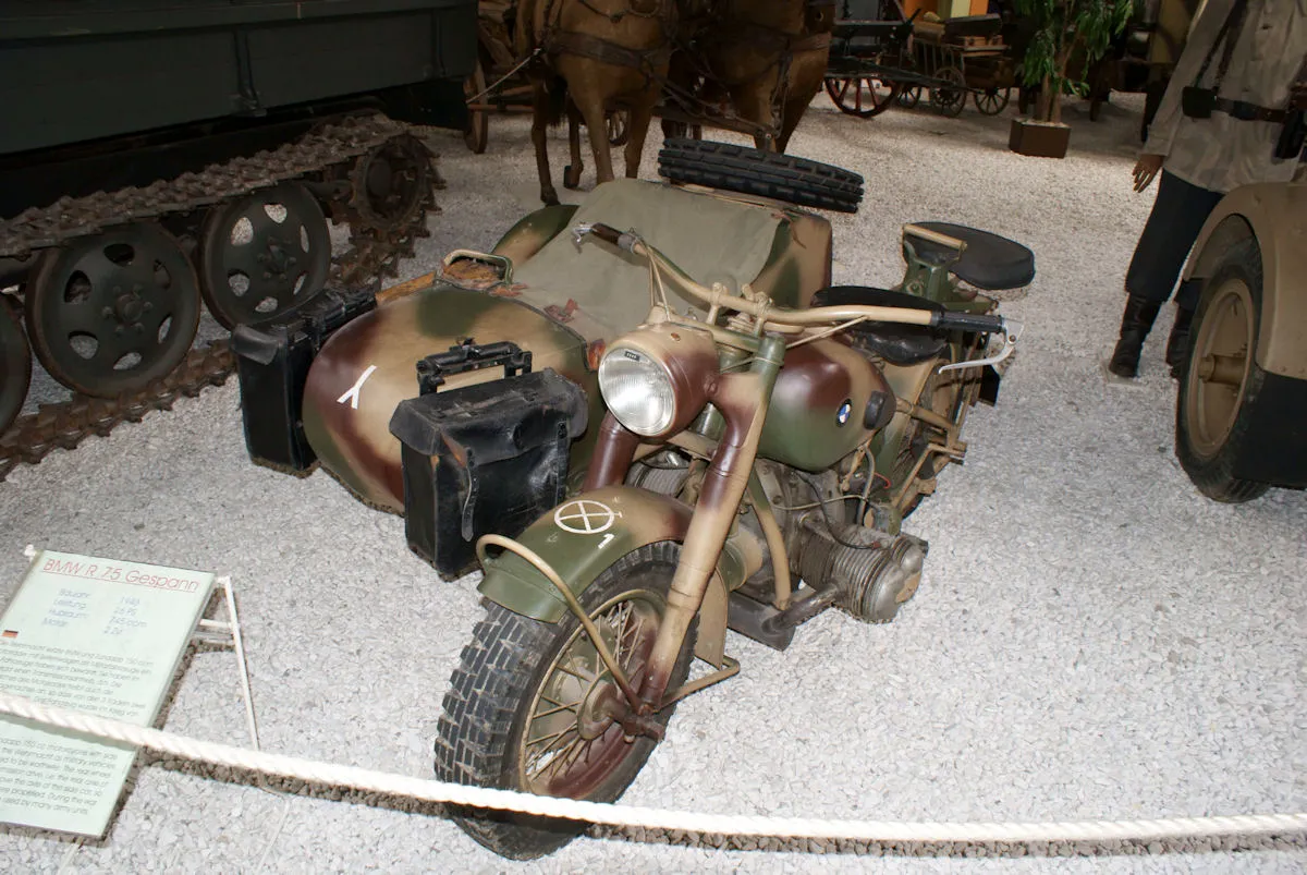 BMW R 75 uit 1943 met zijspan