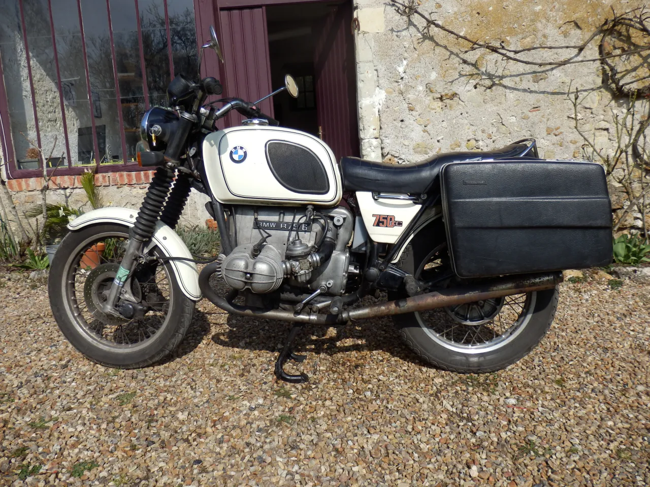 BMW R 75/6 zijaanzicht
