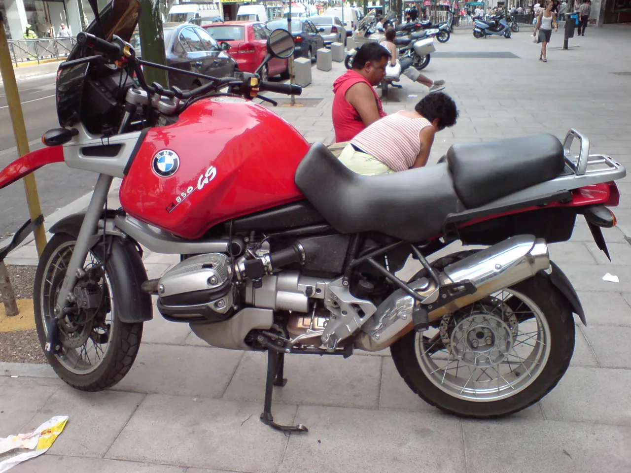 BMW R 850 GS zijaanzicht