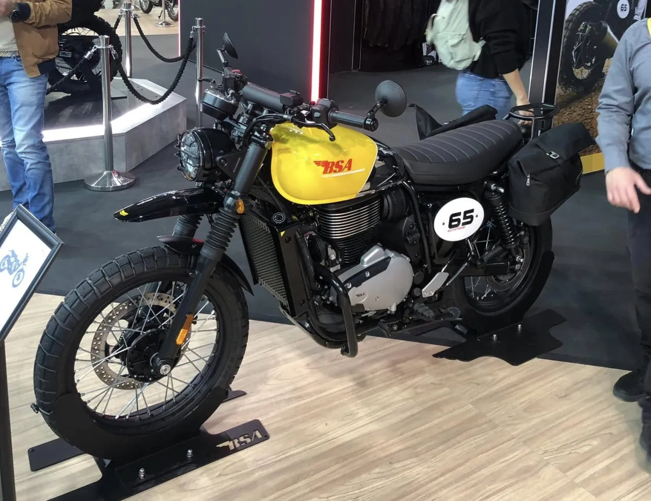 BSA Scrambler 650 uit 2026, zijaanzicht