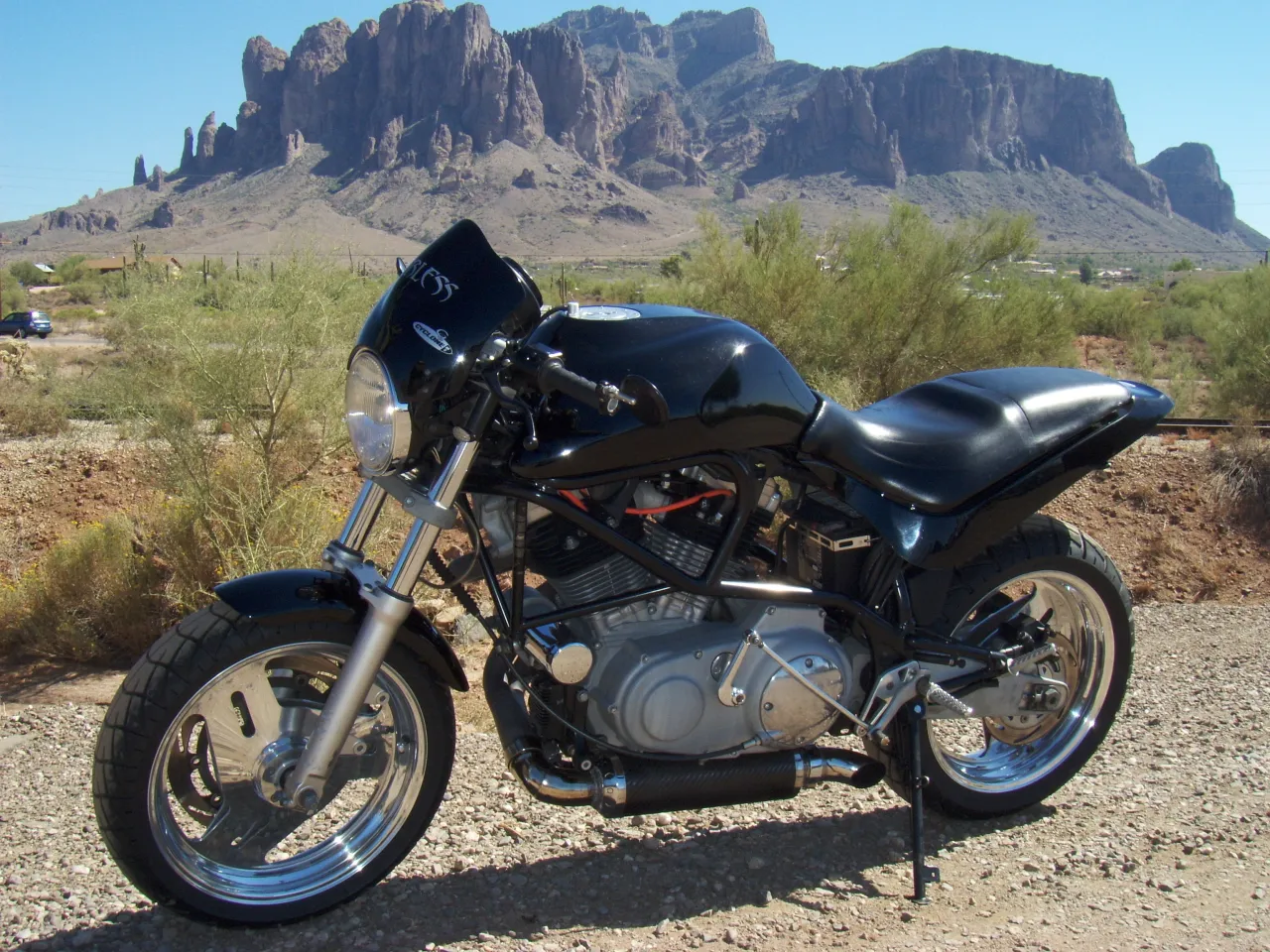 Buell M2 Cyclone 1999 zijaanzicht